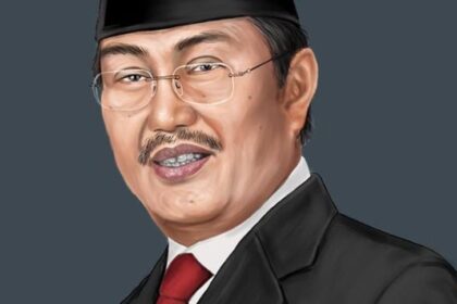 Prof. Dr. H. Jimly Asshiddiqie, S.H., M.H adalah Pendiri dan menjabat sebagai Ketua Mahkamah Konstitusi Indonesia pertama (2003–2008)